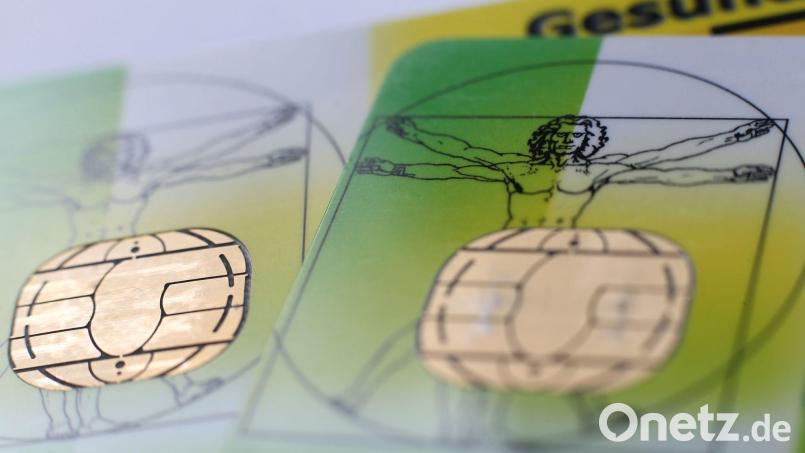 Anfang 2025 hatte es eine Welle kräftiger Erhöhungen bei den Krankenkassenbeiträgen gegeben. (Archivbild) Bild: Karl-Josef Hildenbrand/dpa