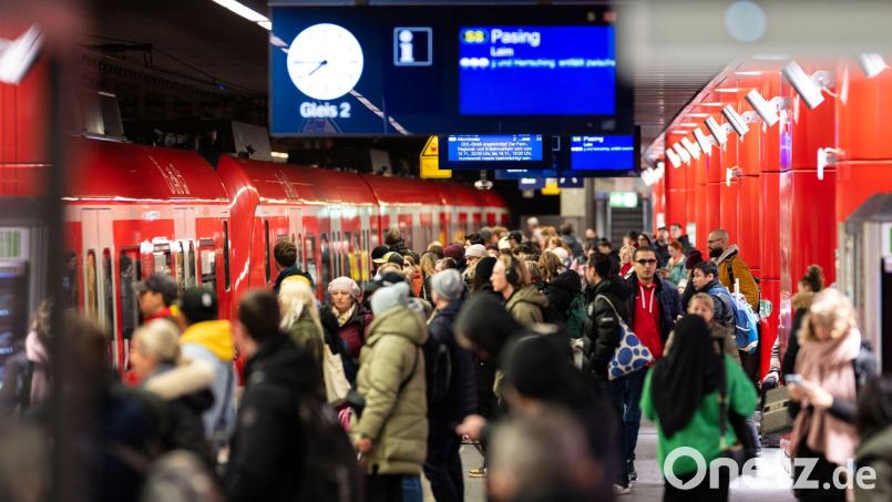 Aufgrund von Bauarbeiten kommt es zu vollen Zügen zwischen Pasing und Hauptbahnhof. Bild: Lukas Barth/dpa