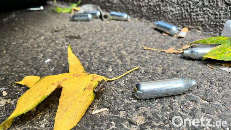 Lachgas ist eine beliebte Partydroge - mit laut Experten gefährlichen Folgen für die Gesundheit. Symbolbild: Julia Kilian/dpa