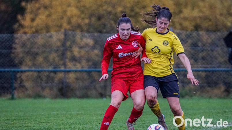 Für Eileen Frost (links) und den TSV Theuern geht's am Sonntag zum FFC Hof. Archivbild: Hannah Dirscherl