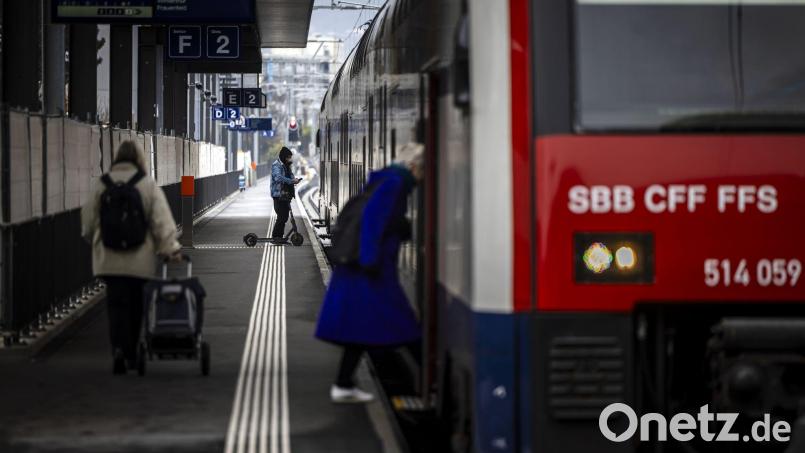 Siemens liefert Züge in die Schweiz (Symbolbild) Bild: Michael Buholzer/KEYSTONE/dpa