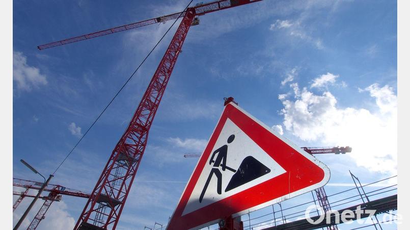 Eine Baustelle im neuen Münchner Stadtteil Freiham. (Symbolbild) Bild: Carsten Hoefer/dpa