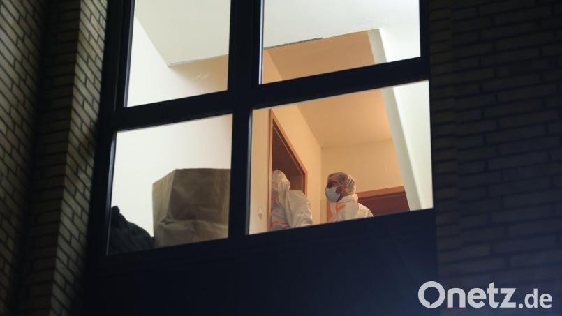 Bei einem Polizeieinsatz in Hamburg ist eine Frau wegen des Verdachts festgenommen worden, einen Mann getötet zu haben. Bild: Georg Wendt/dpa