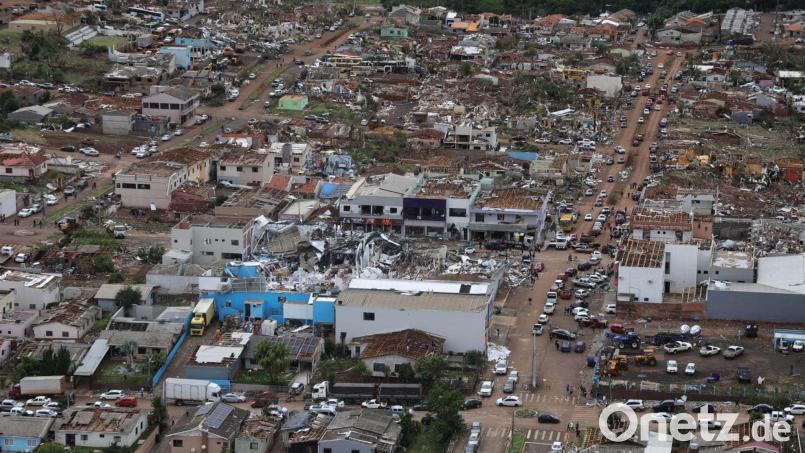 Drohnenaufnahmen zeigten ganze Stadtteile in Trümmern. (Handout) Bild: Jonathan Campos/Parana Government/AP/dpa