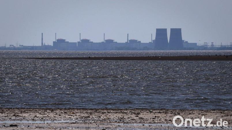 Das von russischen Truppen besetzte Atomkraftwerk Saporischschja ist wieder mit dem ukrainischen Stromnetz verbunden. (Archivbild) Bild: Kateryna Klochko/AP/dpa