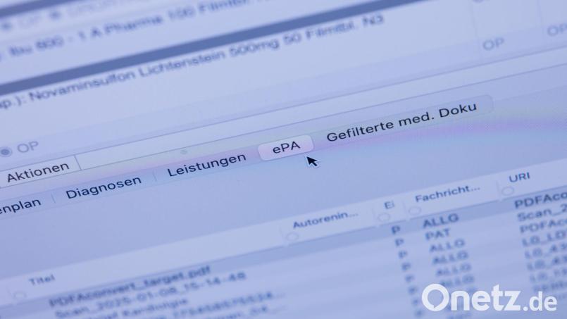 Der Hausärztinnen- und Hausärzteverband findet die elektronische Patientenakte gut, bemängelt aber die technische Umsetzung. (Symbolbild) Bild: Rolf Vennenbernd/dpa-Pool/dpa