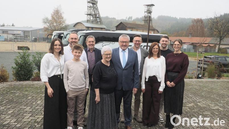Günther und Brigitte Cermak (Mitte) feiern Goldene Hochzeit und blicken dabei auch auf eine erfolgreiche Familiengeschichte zurück. Bild: kek