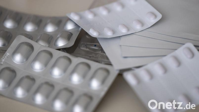 Die synthetischen Fentanyl, Tilidin und Oxycodon sind als Schmerzmittel zugelassen, haben in den USA jedoch eine verheerende Drogenepidemie ausgelöst. Symbolbild: Monika Skolimowska/dpa