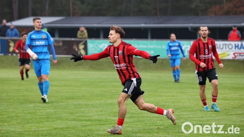 Bereits in der 2. Minute gelang Julian Kiener der 1:0-Führungstreffer für den SC Luhe-Wildenau. Am Ende stand ein 4:1-Heimsieg gegen den 1. FC Bad Kötzting. Bild: Dieter Jäschke