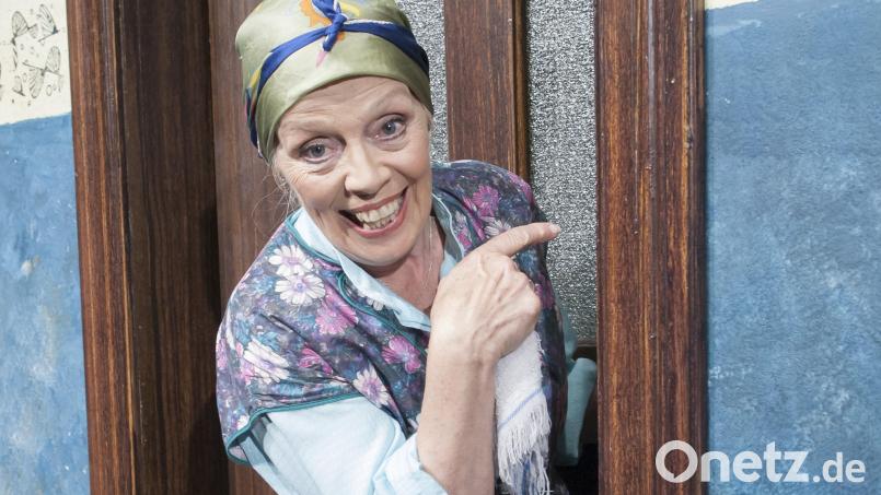 Heidi Mahler in „Tratsch im Treppenhaus“ Bild: Maike Kollenrott/exb