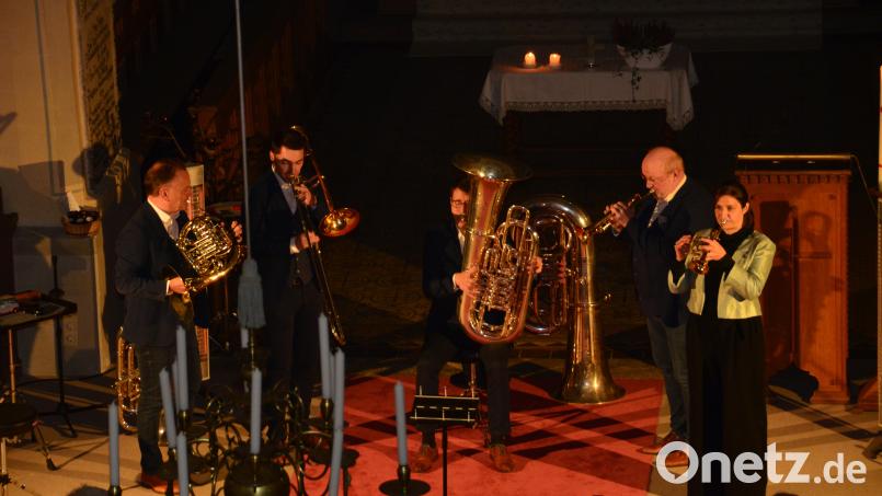 Mit seinem unverwechselbaren Stil verbindet Harmonic Brass höchste technische Perfektion mit Humor, Charme und einem feinen Gespür für das Publikum. Das Publikum war verzückt und feierte das Quintett in der Evangelischen Stadtkirche. Bild: dob