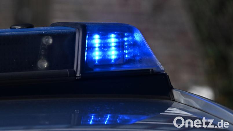 Die Überprüfung der Polizei ergab: Es handelte sich um das in Donzdorf gestohlene Fahrzeug. (Symbolbild) Bild: Bernd Weißbrod/dpa