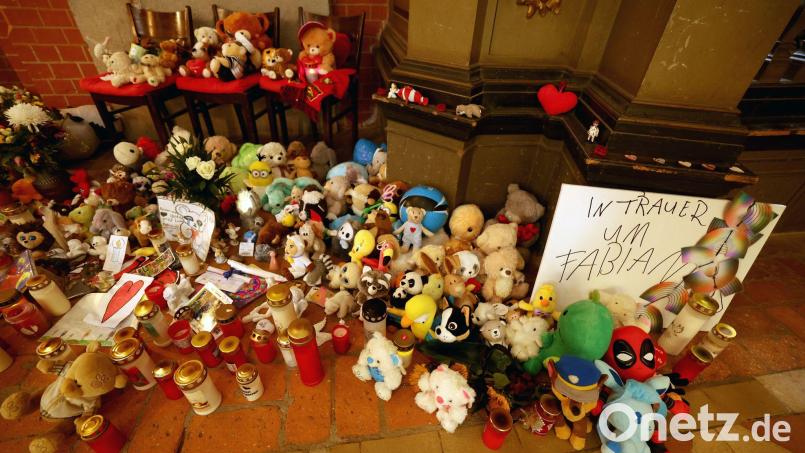 Vor vier Wochen verschwand der achtjährige Fabian, der Opfer eines Gewaltverbrechens wurde. Archivbild: Bernd Wüstneck/dpa