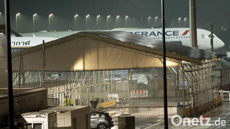 Grund für die Umleitung war laut Airline Brandgeruch im Cockpit. Bild: Ehsan Monajati/dpa