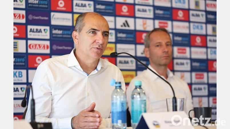 Sportdirektor Himar Ojeda sieht Alba als guten Kandidaten für die NBA Europe. (Archivbild) Bild: Andreas Gora/dpa