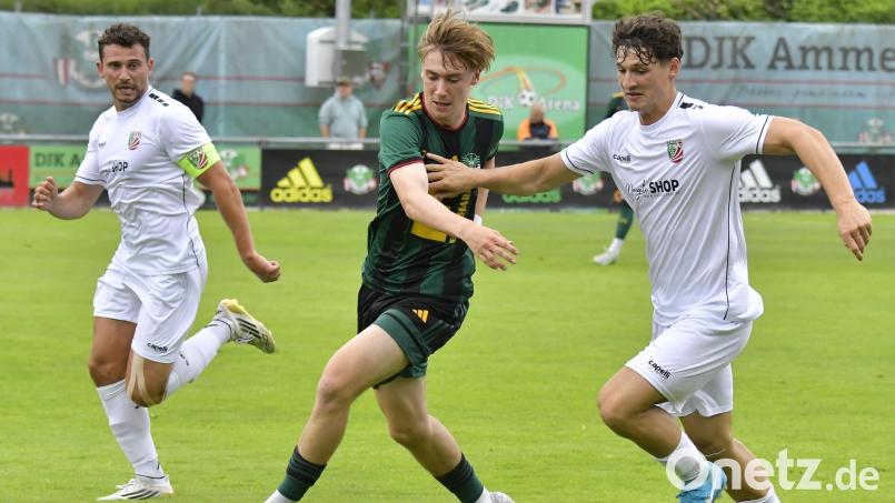 Noah Pirner (Mitte) fehlt der DJK Ammerthal im Nachholspiel gegen Weißenburg. Archivbild: Hubert Ziegler