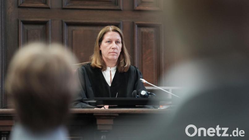 Die Vorsitzende Richterin Isabel Hildebrandt hat Christina Block mit einem Haftbefehl gedroht. Bild: Marcus Brandt/Pool dpa/dpa