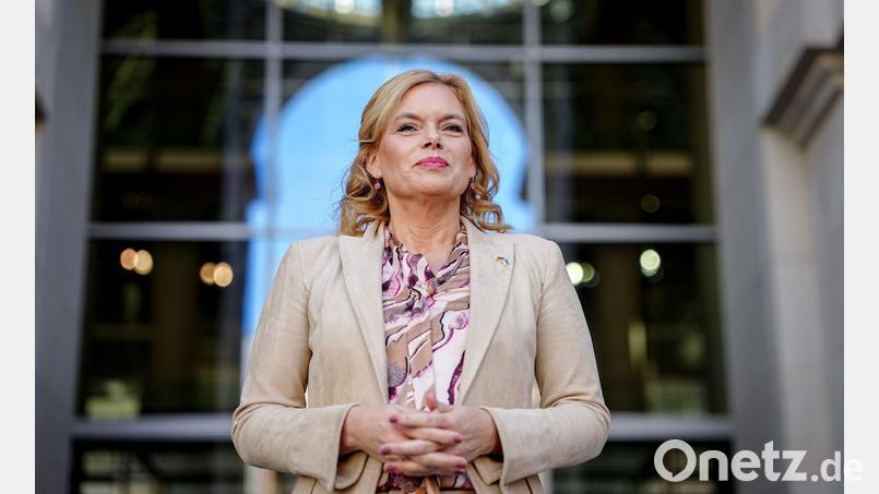 Julia Klöckner war 1994/1995 Weinkönigin von Nahe und 1995/1996 Deutsche Weinkönigin. (Archivbild) Bild: Kay Nietfeld/dpa