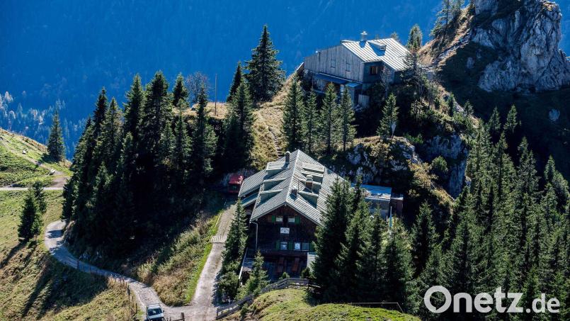 Laut Polizei war der Wanderer nahe dem August-Schuster-Haus in Unterammergau unterwegs, als er schwer stürzte. (Archivbild) Bild: picture alliance / dpa