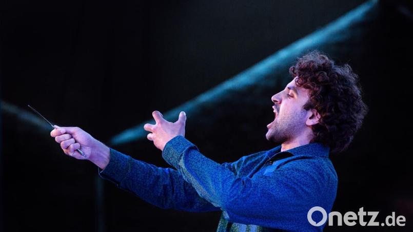 Ehemalige Musikschüler wie Adnan Barani, der jetzt an der Musikhochschule Würzburg studiert, sind die große Freude des Fördervereins. MUT hat auch ihn mit einem Stipendium unterstützt. Archivbild: Konrad Schmitz