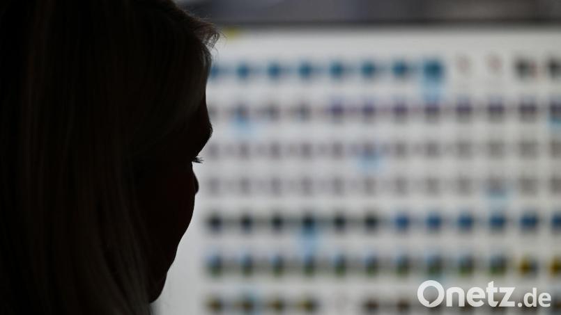 Das Landgericht in Kempten hat nun ein Zeichen im Kampf gegen Kinderpornografie gesetzt. (Symbolbild) Bild: Arne Dedert/dpa