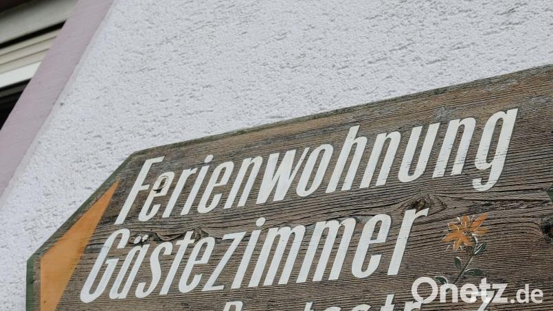 Ein unbekannter Mieter hat in Bayern eine Ferienwohnung verunstaltet. (Symbolbild) Bild: Bernd Weißbrod/dpa