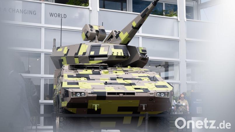 Der Rüstungskonzern MBDA will den Flugabwehrpanzer Skyranger 30 für die Bundeswehr mit einer speziellen Drohnenabwehr ausstatten. (Archivfoto) Bild: Sebastian Gollnow/dpa