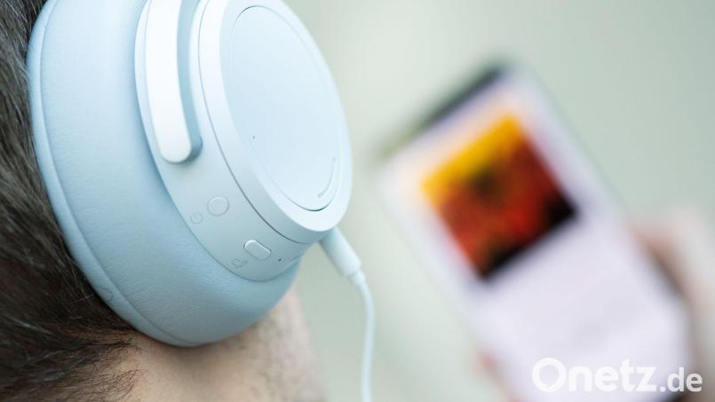 Zwei aus drei Songs waren von der KI. (Symbolbild) Bild: Franziska Gabbert/dpa-tmn/dpa