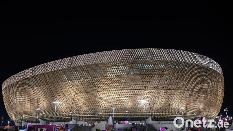 Die FIFA darf die Fußball-Weltmeisterschaft 2022 nicht als vollständig klimaneutral bewerben. (Archivbild) Bild: Robert Michael/dpa