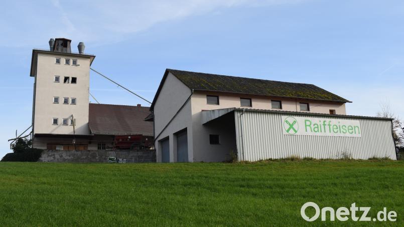 Das Lagerhaus in Weidenthal wird kundenfreundlich umgestaltet. Im Lagergebäude (im Vordergrund) werden Verwaltungsräume und ein Verkaufsraum eingerichtet. Bild: bnr