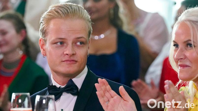Mette-Marits Sohn Marius Borg Høiby ist unter anderem wegen Vergewaltigung angeklagt. (Archvbild) Bild: Lise Aserud/NTB/dpa