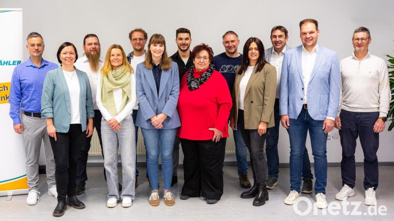 Die freien Wähler Kulmain haben bei einer Nominierungsveranstaltung ihre Kandidaten für die Kommunalwahlen 2026 vorgestellt. Bild: Markus Koenig/exb