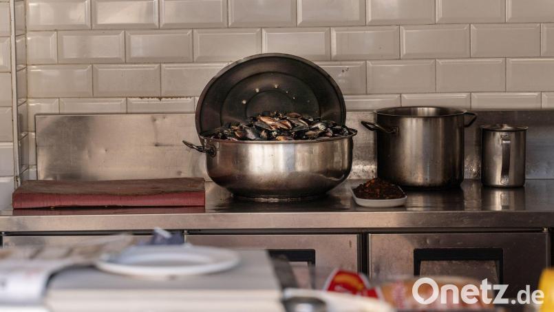 Die häufigsten Symptome bei Lebensmittelvergiftung sind Übelkeit, Erbrechen und Durchfall. Bild: Ahmed Deeb/dpa