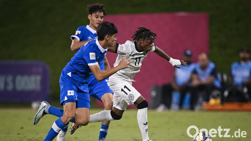 Auch Bayerns Nachwuchstalent Mike Wisdom (Nummer 11/Szene aus dem Spiel gegen El Salvador) konnte gegen Burkina Faso kaum Akzente setzen. Bild: Markus Ulmer/Pressefoto Ulmer/dpa