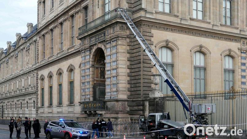 Knapp einen Monat nach dem Einbruch in den Louvre bewahrt Frankreichs Innenminister die Hoffnung, die gestohlenen Schmuckstücke wiederzufinden. (Archivbild) Bild: Dimitar Dilkoff/AFP/dpa