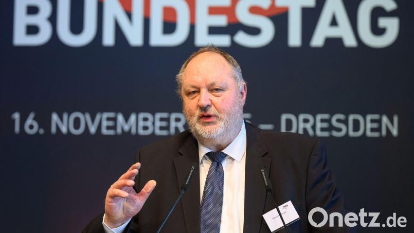 Andreas Michelmann wurde auf dem Bundestag als DHB-Präsident wiedergewählt. Bild: Robert Michael/dpa