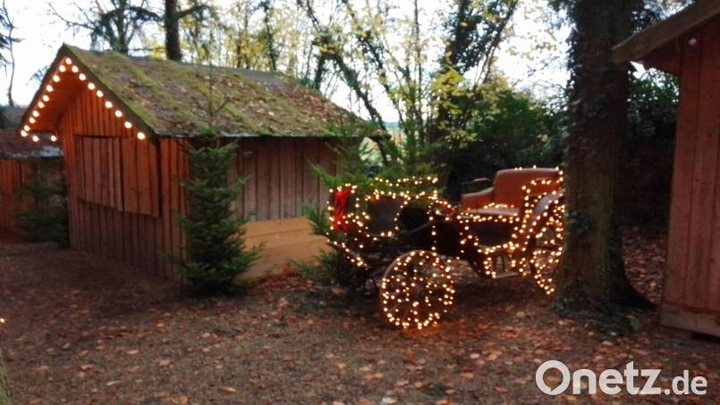 Es kann los gehen: Die ersten Hütten sind bereit für die Eröffnung. Bild: Schloss Guteneck