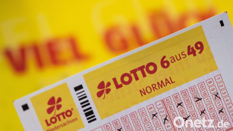 Zum Jackpot hat nur die Superzahl gefehlt. (Symbolbild) Bild: Swen Pförtner/dpa
