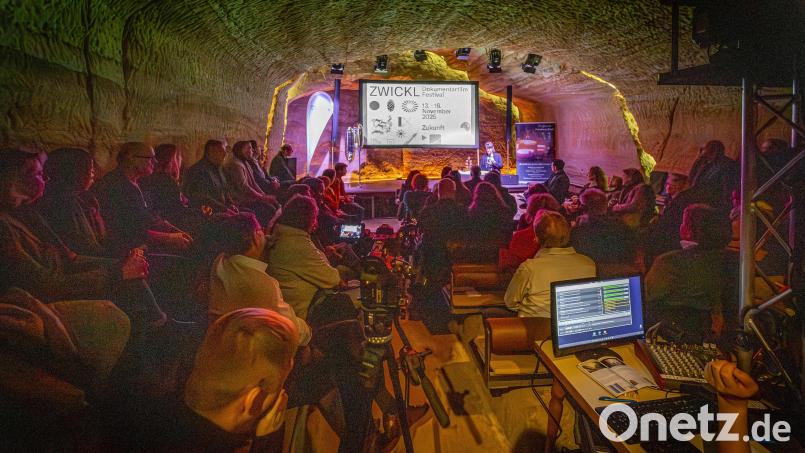 Eröffnung des 10. Zwickl-Dokumentarfilmfestivals in Schwandorf Bild: Marcus Rebmann