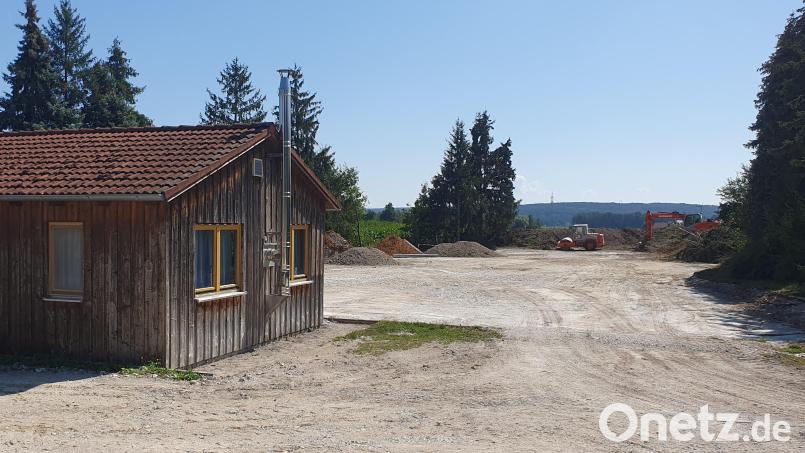 Für den ehemaligen Minigolfplatz in Irlaching-Siedlung sind zwei Baugenehmigungen erteilt worden. Diese sind rechtswidrig. Bild: Hösamer