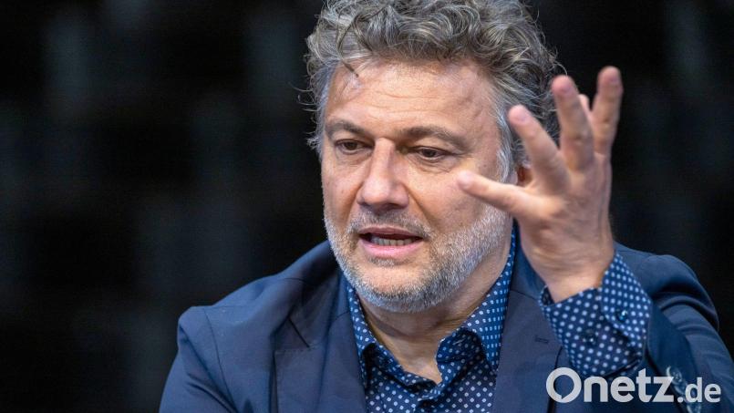 Star-Tenor Jonas Kaufmann sieht Kultur und Sport als wichtig für den Zusammenhalt der Gesellschaft an. (Archivbild) Bild: Peter Kneffel/dpa