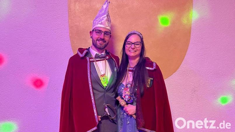 David I. und Julia I. sind das neue Waldecker Prinzenpaar. Die beiden Kemnather sind zwei Monaten auch miteinander verheiratet. Bild: Waldecker Carnevalverein