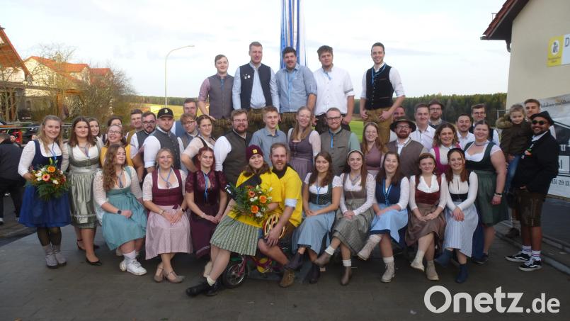 Die Thansüßer Kirwaleit freuen sich auf drei stimmungsvolle Tage. Bild: bk