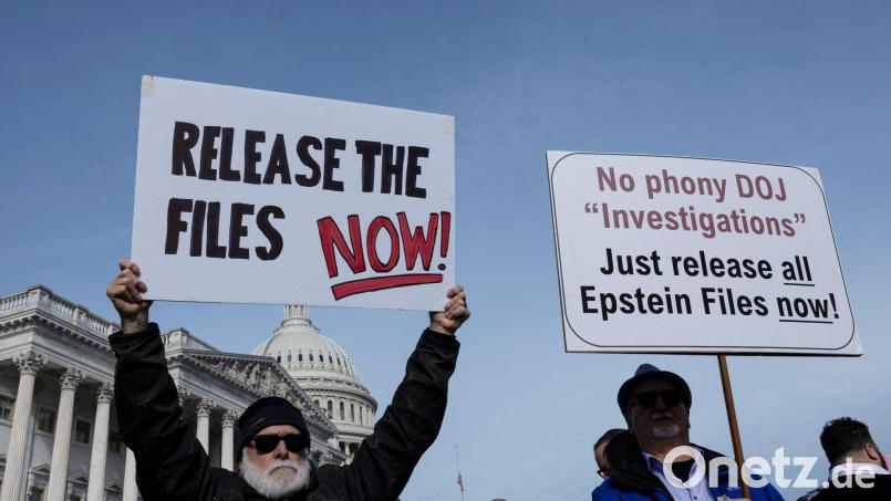 Viele Amerikaner fordern seit langem eine Offenlegung der Epstein-Akten. Bild: Mehmet Eser/ZUMA Press Wire/dpa