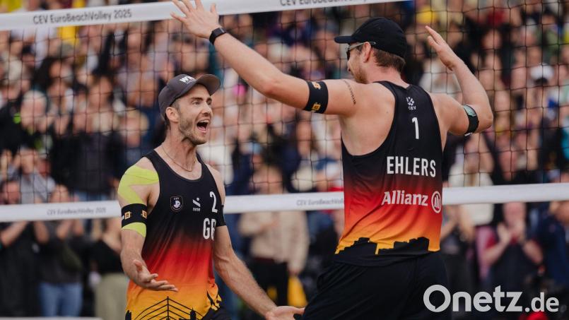 Clemens Wickler (l) und Nils Ehlers stehen im WM-Achtelfinale. Bild: Marius Becker/dpa