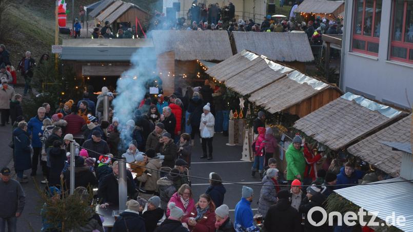 Wie in den vergangenen Jahren hoffen die Veranstalter auch beim 4. Pechbrunner Weihnachtsmarkt am Samstag, 29. November, auf guten Besuch. Der Eintritt ist frei. Archivbild: jr