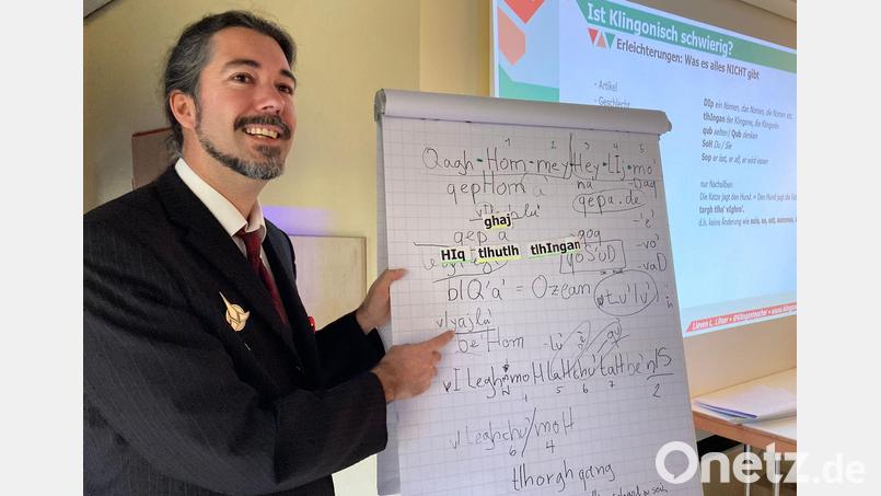 Es gibt immer mehr ins Klingonisch übersetzte Bücher. (Archivbild) Bild: Birgit Reichert/dpa