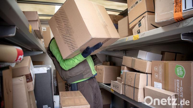 Regeln gegen Schwarzarbeit in der Paketbranche im Bundesrat beschlossen. (Archivfoto) Bild: Sina Schuldt/dpa