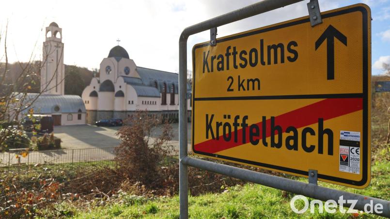 Nach der Sichtung eines silbernen Autos hofft die Polizei nun auf Zeugenhinweise. (Archivbild) Bild: Christian Lademann/dpa