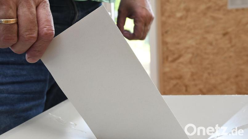 In drei Wahllokalen oder zu Hause per Briefwahl können die Bürger in Neustadt/WN am 8. März zur Kommunalwahl ihre Stimme abgeben. Symbolbild: Petra Hartl